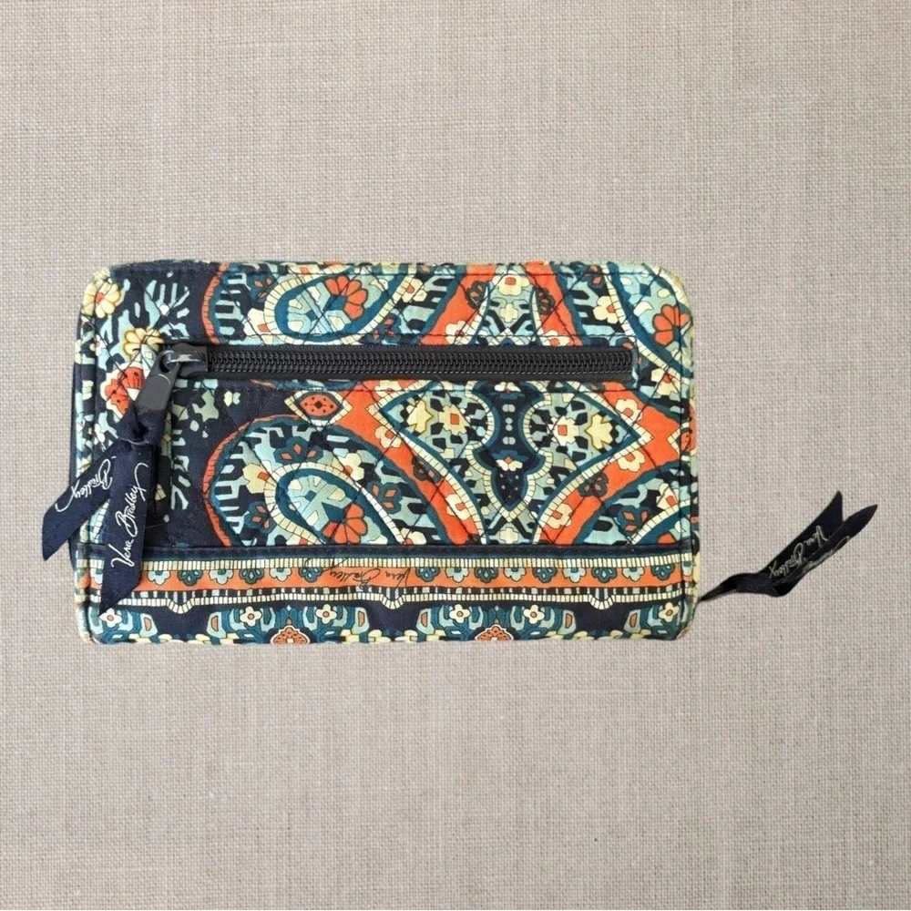 VERA BRADLEY Marrakesh Zip Around Bi Fold Wallet - Picture 2 of 10